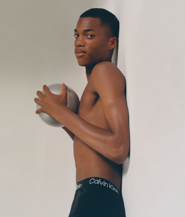 Siyah Renkli Calvin Klein Yazılı Erkek Boxer Giyimli Erkek Model