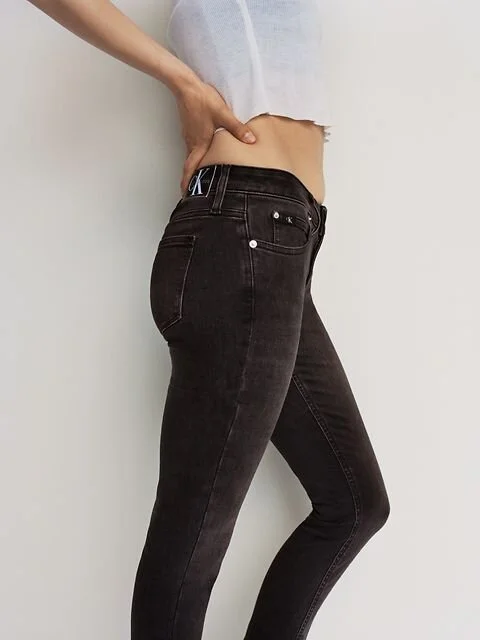 Kadın CKJ Denim Fit Guide