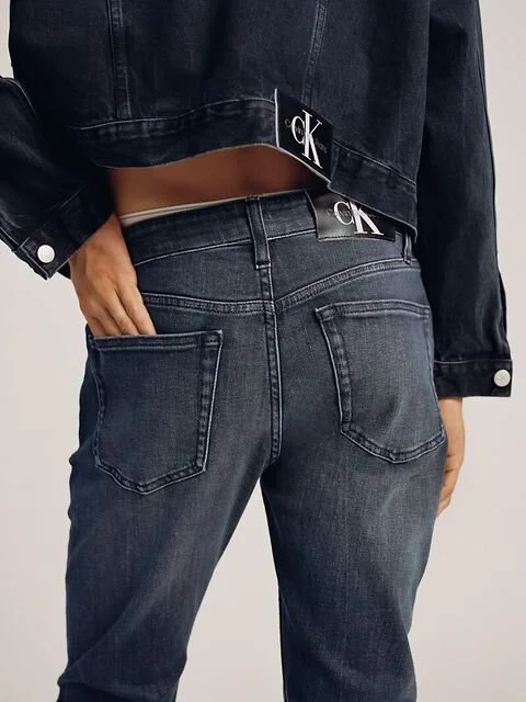 Erkek CKJ Denim Fit Guide