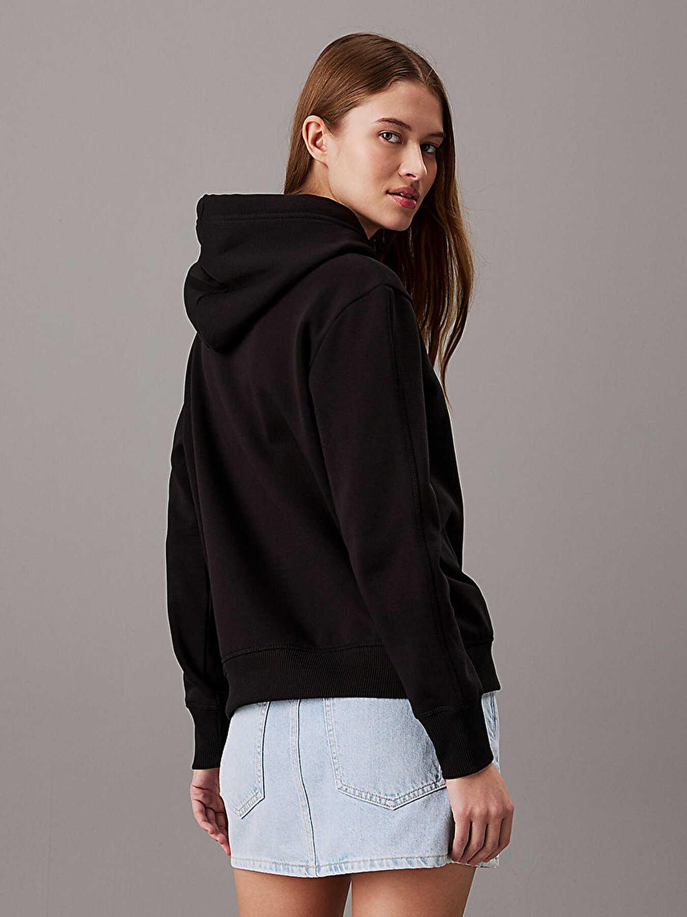 Kadın Monologo Regular Hoodie Sweatshirt Siyah J20J223536BEH