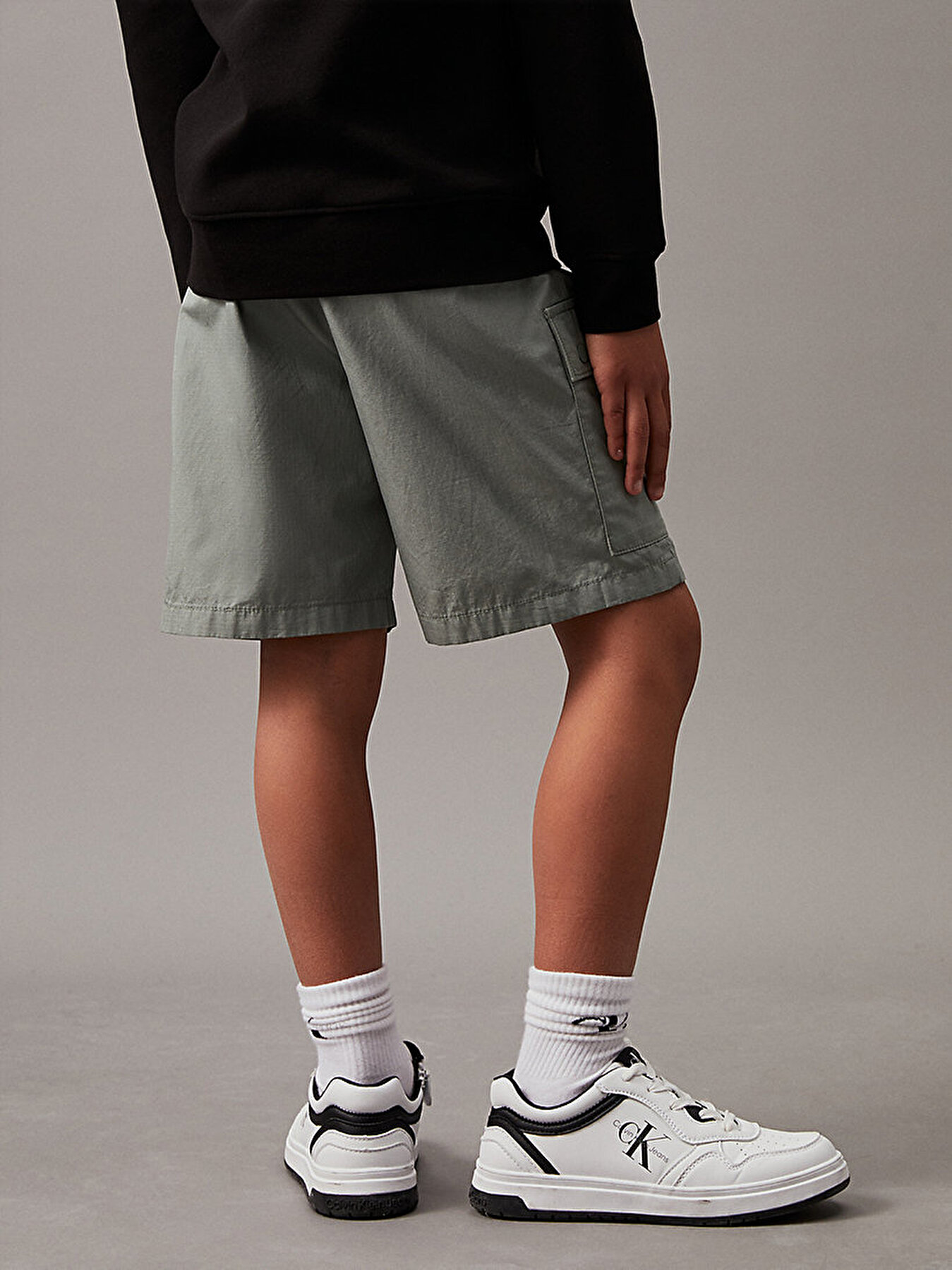 Erkek Cocuk Cotton Ripstop Cargo ort Ye il IB0IB02128MSW Calvin Klein