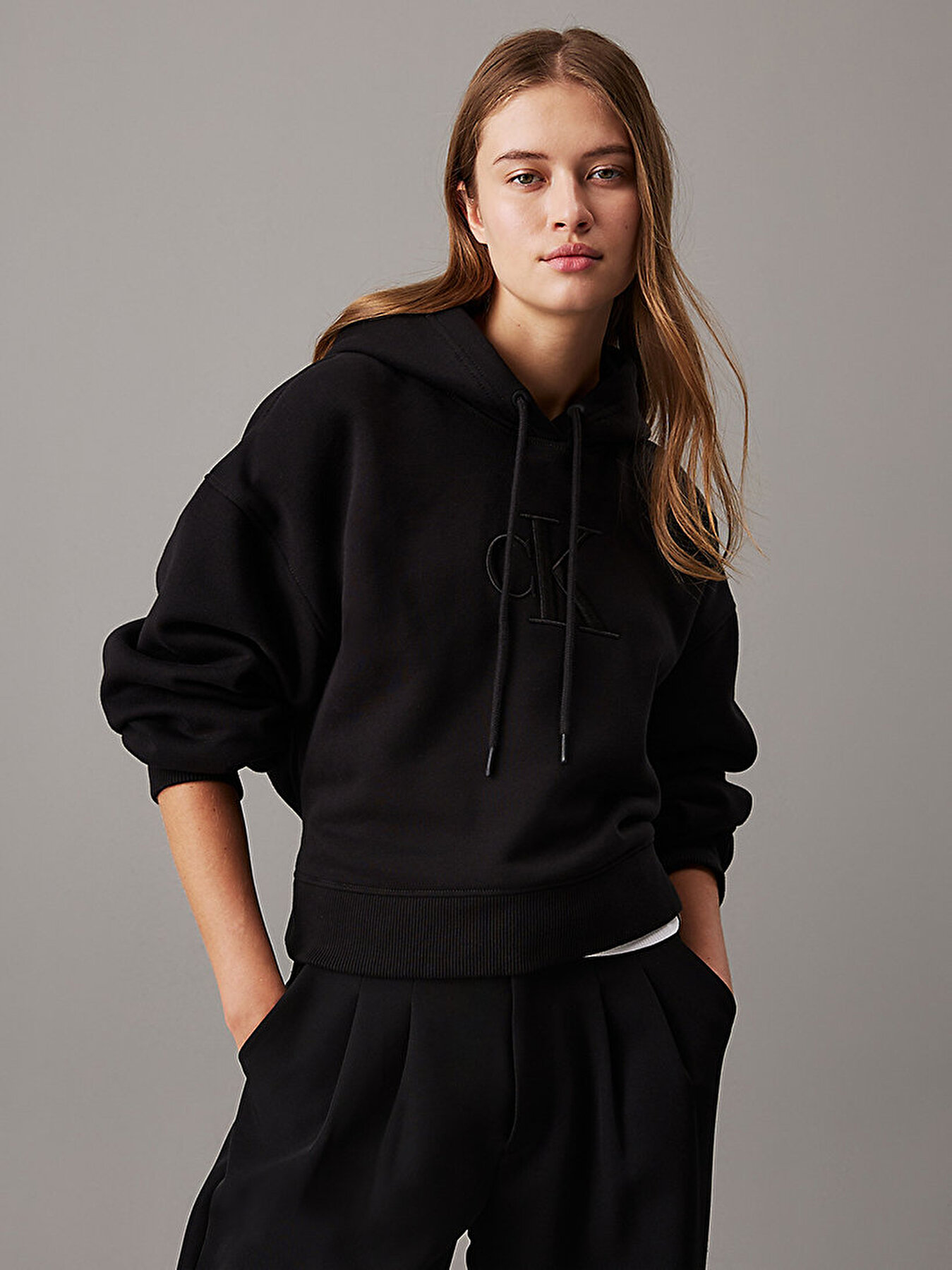 Kad n Raised Embroidery Sweatshirt