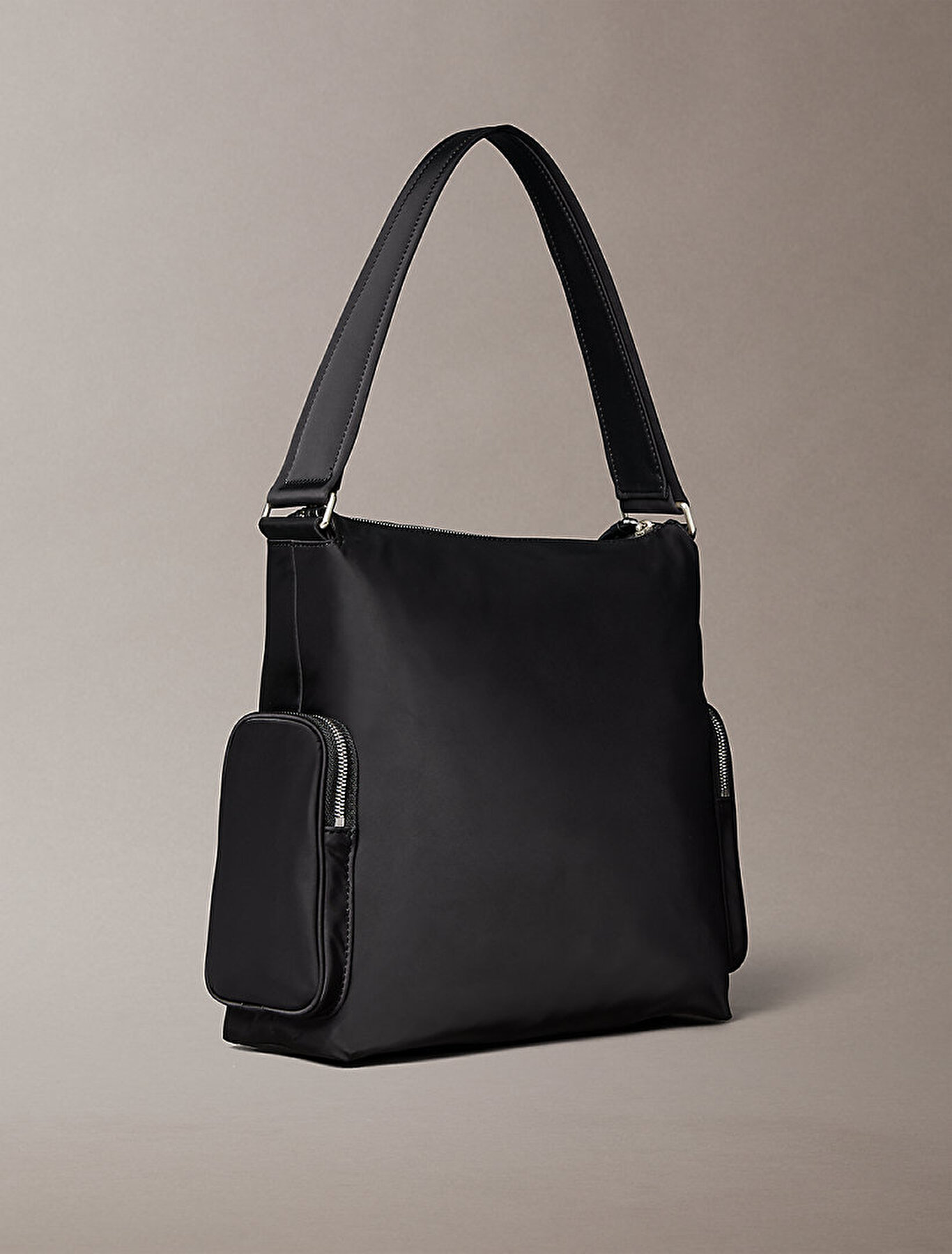 Kadın Pocket Naylon Satchel Çanta Siyah LV04F3296GUB1 | Calvin Klein