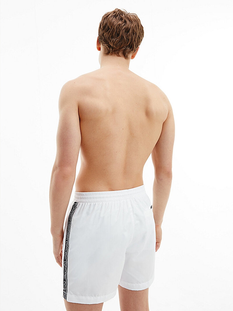 Calvin Klein Beyaz Renkli Erkek Bağcıklı Deniz Şortu – Logolu Şerit 