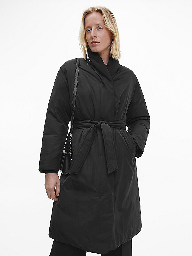 Calvin Klein Siyah Renkli Kadın Geri Dönüştürülmüş Wrap Şişme Kaban