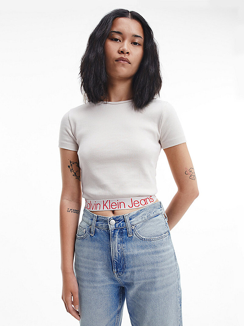 Calvin Klein Ekru Renkli Kadın Geri Dönüştürülmüş Logo Şeritli T-shirt