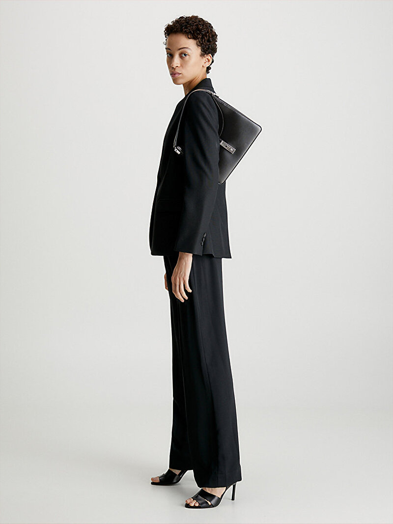 Calvin Klein Siyah Renkli Kadın Archive Hardware Omuz Çantası