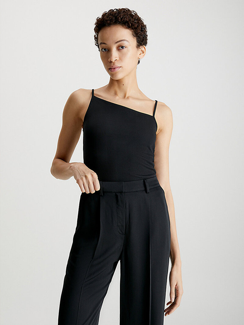 Calvin Klein Siyah Renkli Kadın Asimetrik Askılı T-Shirt