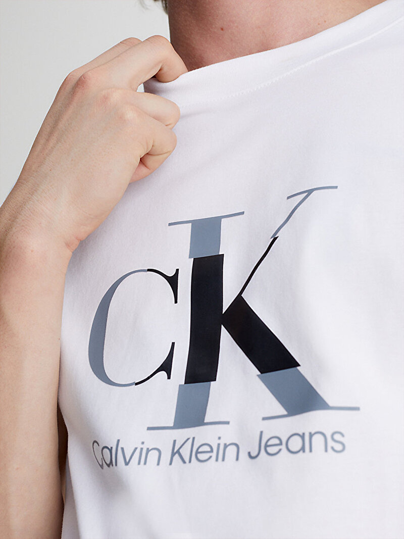 Calvin Klein Beyaz Renkli Erkek Disrupted Monologo T-Shirt