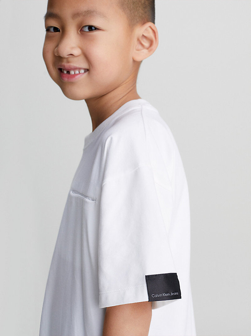 Calvin Klein Beyaz Renkli Erkek Çocuk Movement Label T-Shirt