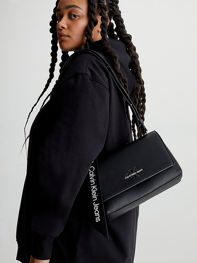Calvin Klein Siyah Renkli Kadın Sculpted Çapraz Çanta