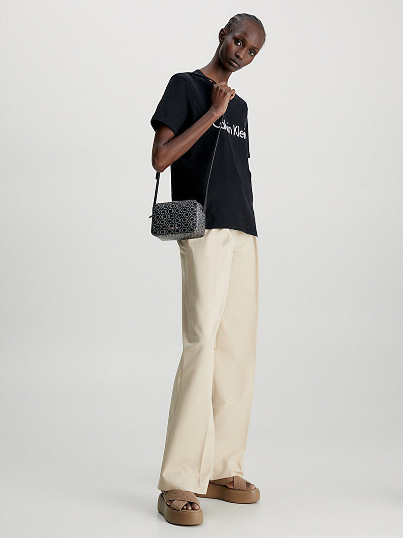 Calvin Klein Siyah Renkli Kadın Ck Must Çapraz Kamera Çanta