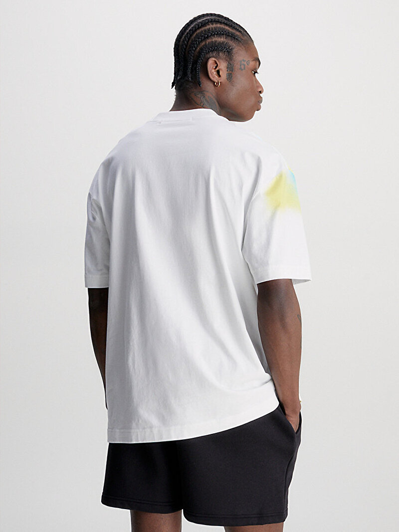 Calvin Klein Beyaz Renkli Erkek Graphic Spray Print T-Shirt
