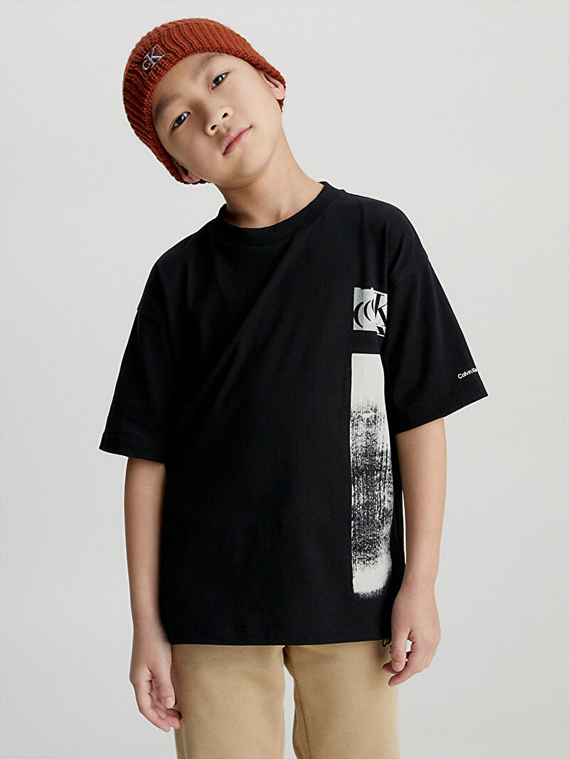 Calvin Klein Siyah Renkli Erkek Çocuk Glitched Monogram T-Shirt