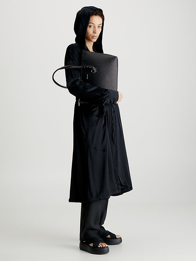 Calvin Klein Siyah Renkli Kadın Ck Must Shopper Çanta