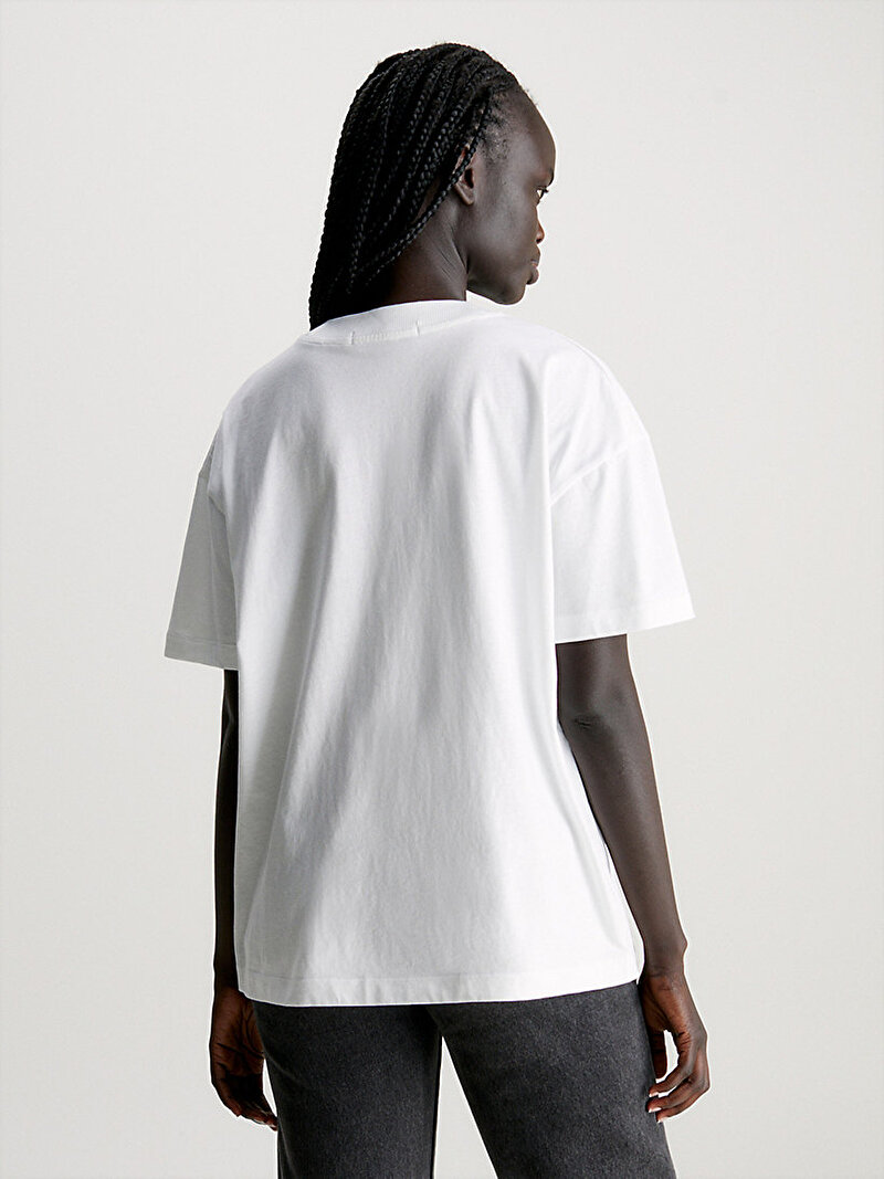 Calvin Klein Beyaz Renkli Kadın Ck Embro Badge Boyfriend T-Shirt