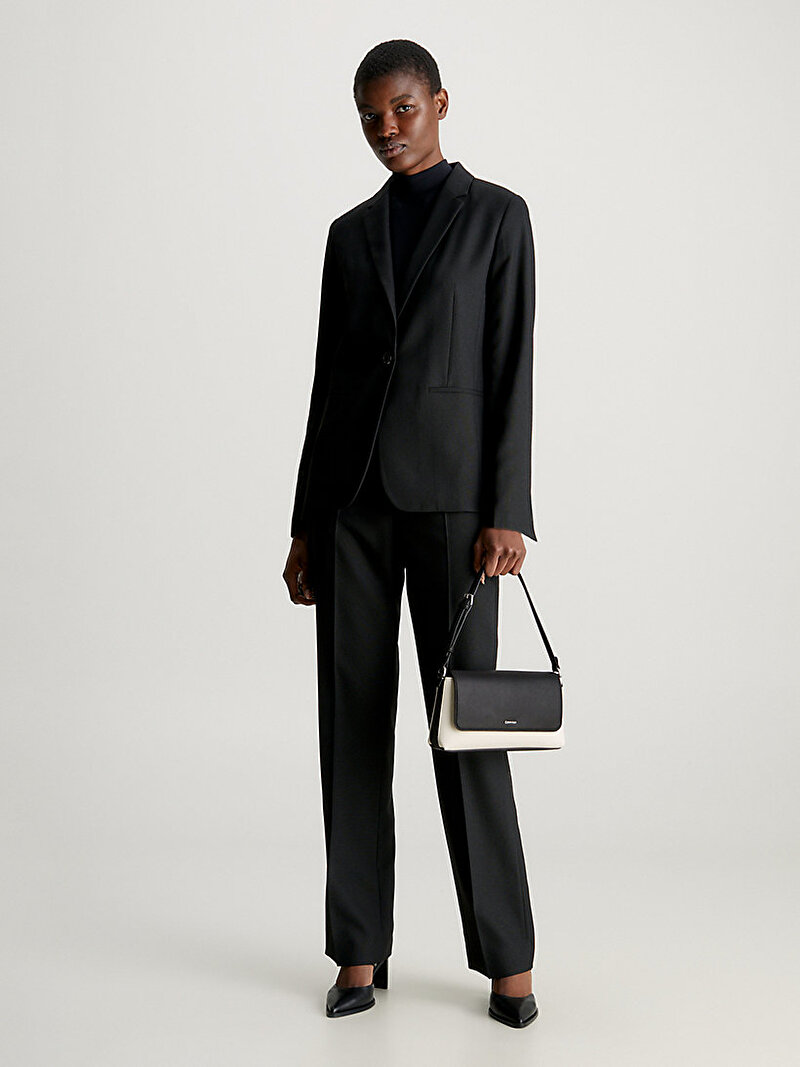 Calvin Klein Siyah Renkli Kadın Ck Must Omuz Çantası