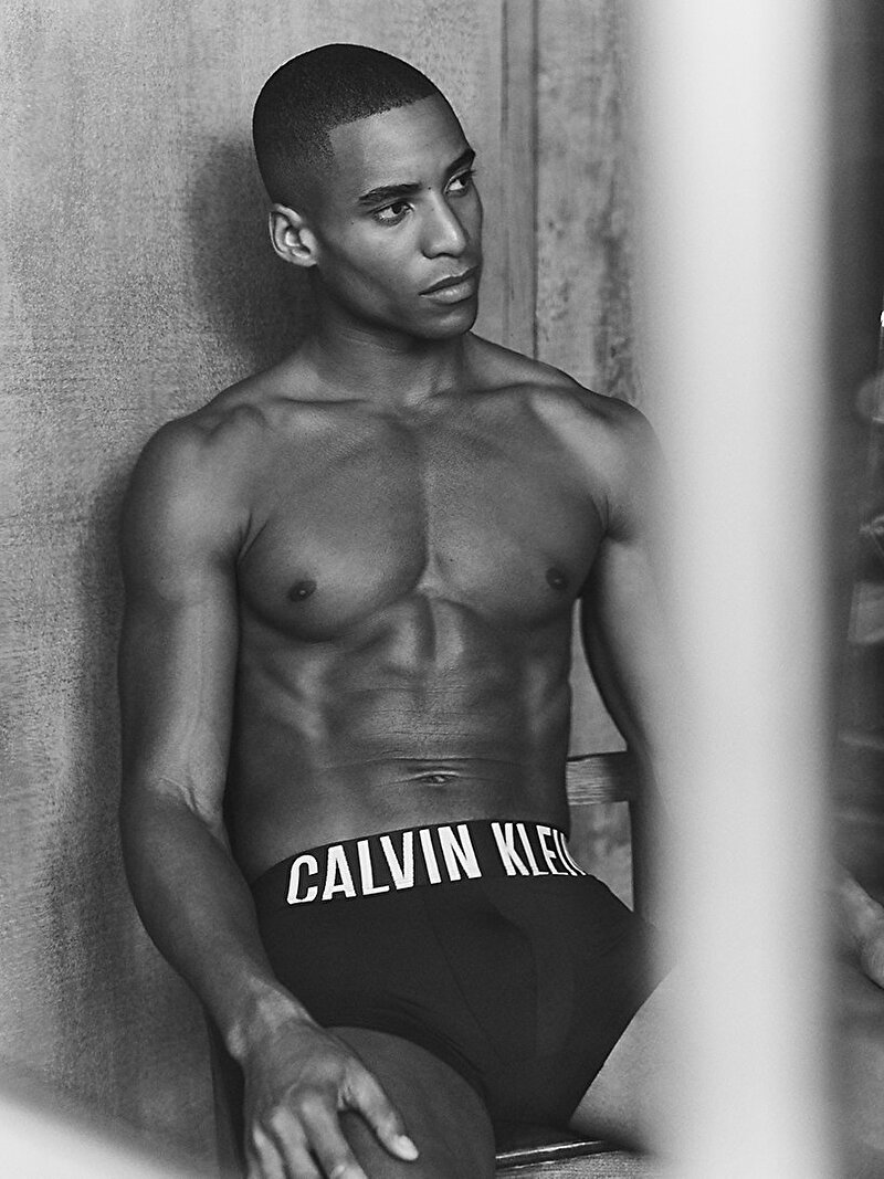 Calvin Klein Siyah Renkli Erkek Low Rise Trunk Boxer