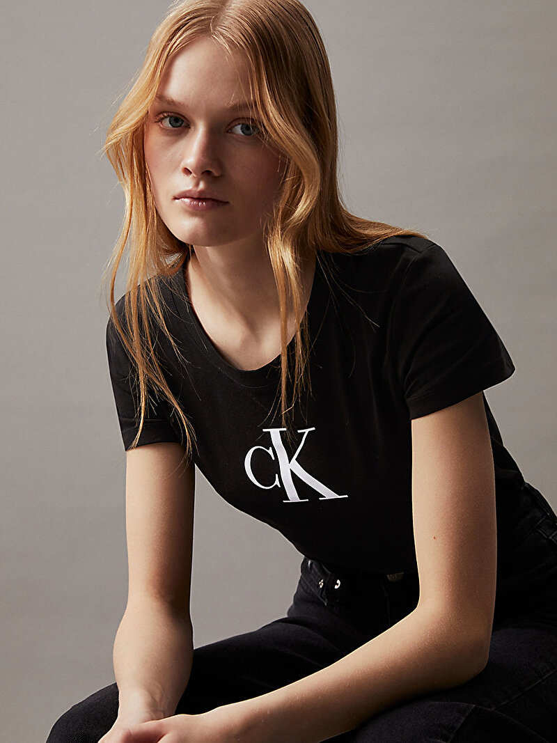 Calvin Klein Siyah Renkli Kadın Slim T-Shirt