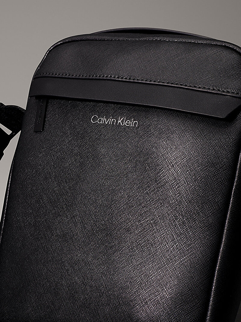 Calvin Klein Siyah Renkli Erkek Ck Must Reporter Çanta