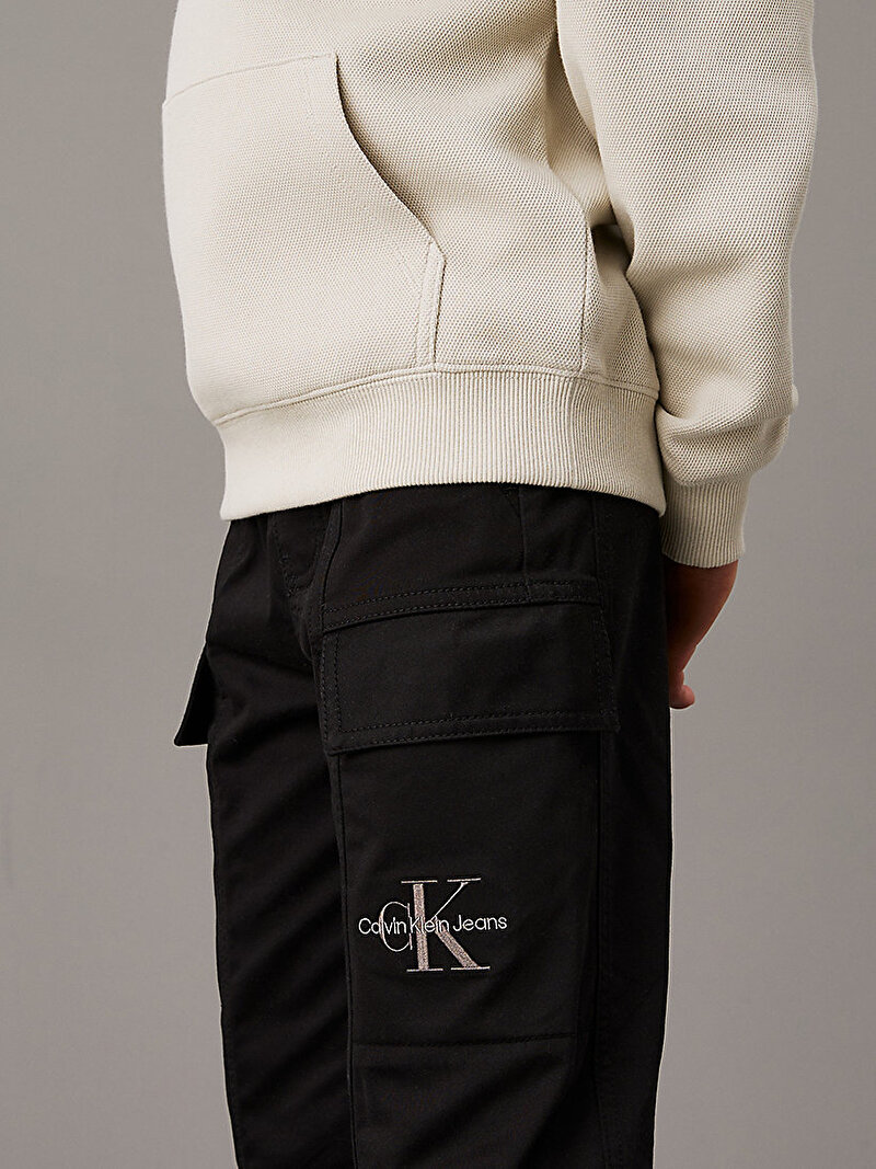 Calvin Klein Siyah Renkli Erkek Çocuk Essential Woven Cargo Pantolon