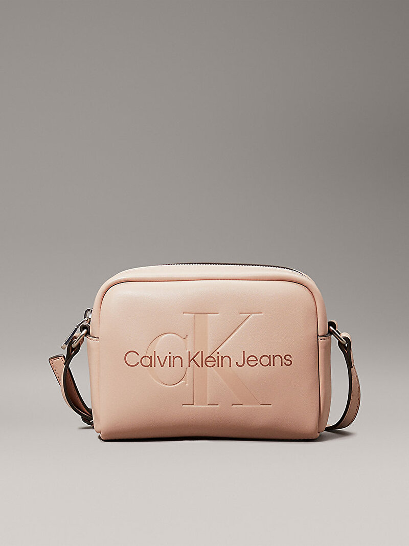 Calvin Klein Pembe Renkli Kadın Sculpted Camera Çanta