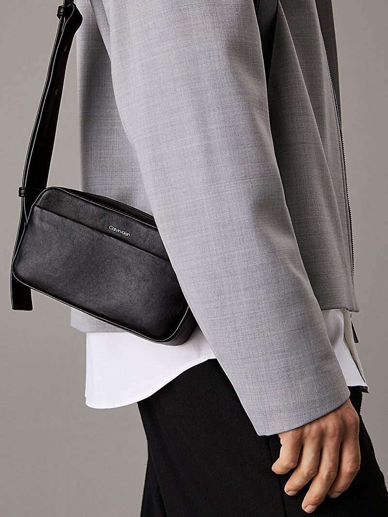 Calvin Klein Siyah Renkli Erkek CK Refined Camera Çanta