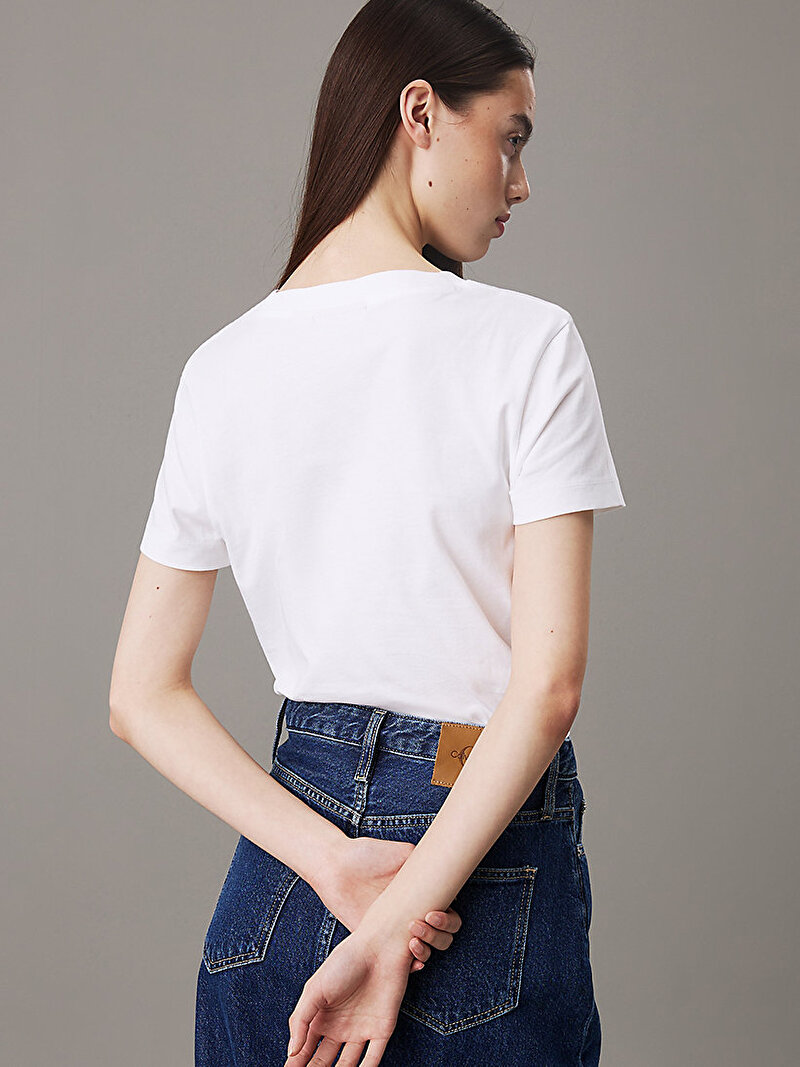 Calvin Klein Beyaz Renkli Kadın Monologo Slim T-shirt