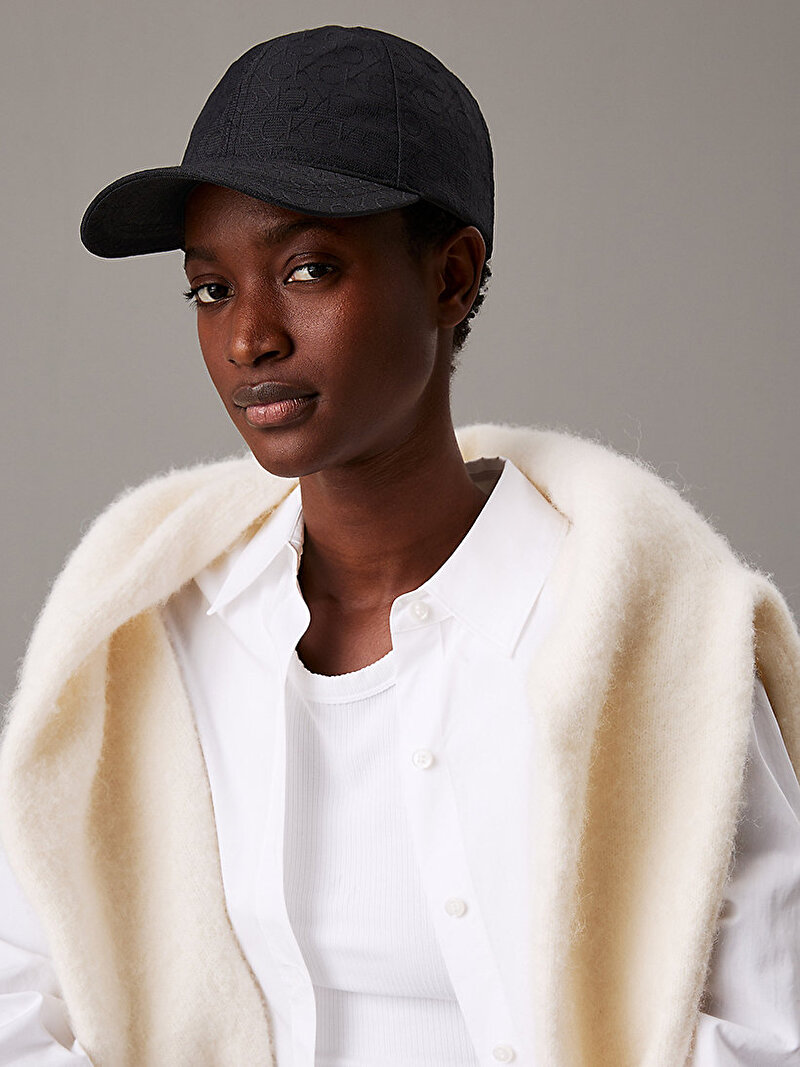 Calvin Klein Siyah Renkli Kadın Monogram Jacquard Şapka