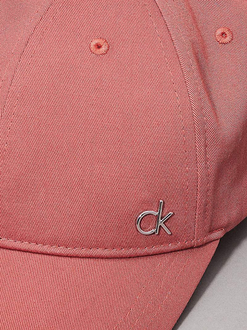 Calvin Klein Pembe Renkli Kadın CK Metal Cotton Şapka