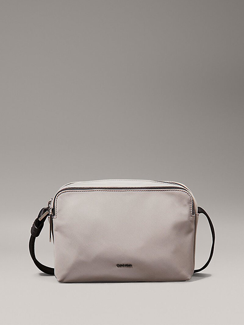 Calvin Klein Gri Renkli Erkek Business Tech Camera Çanta