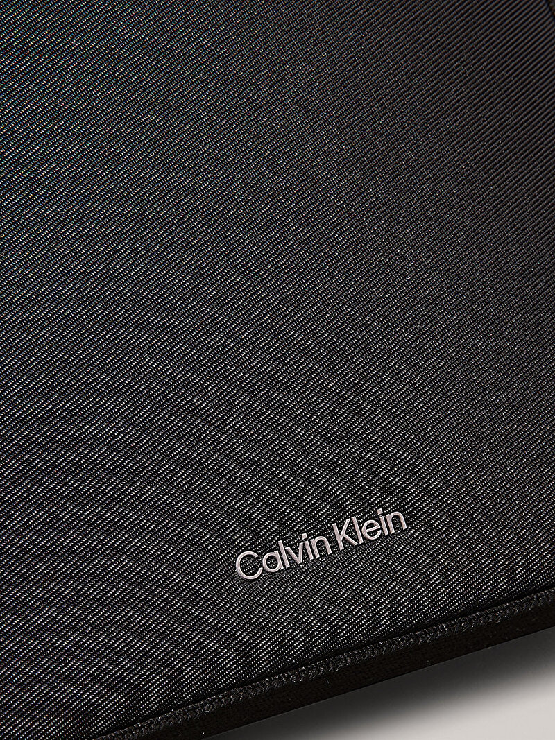 Calvin Klein Siyah Renkli Erkek CK Ease Reporter Çanta