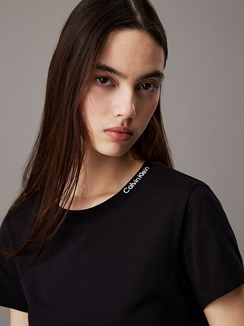Calvin Klein Siyah Renkli Kadın Logo Neckline T-shirt