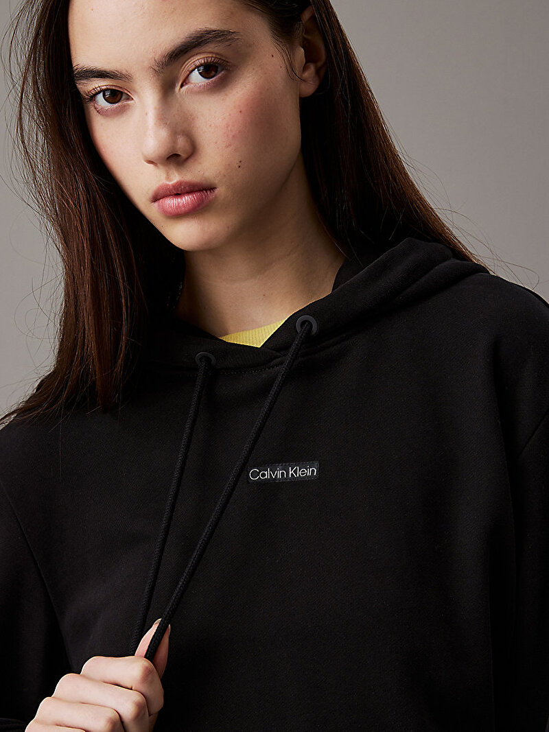 Calvin Klein Siyah Renkli Kadın Placed Institutional Sweatshirt