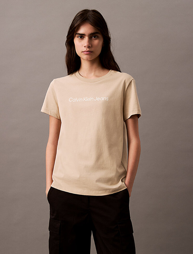 Calvin Klein Bej Renkli Kadın Institutional Logo Straight T-shirt