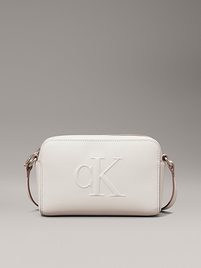 Calvin Klein Beyaz Renkli Kadın Sculpted Camera Çanta