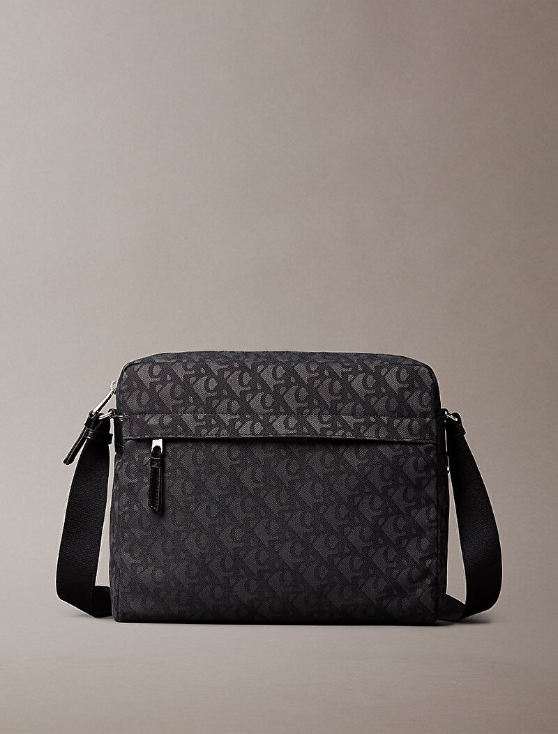 Calvin Klein Siyah Renkli Erkek Unstructured Monogram Çapraz Çanta