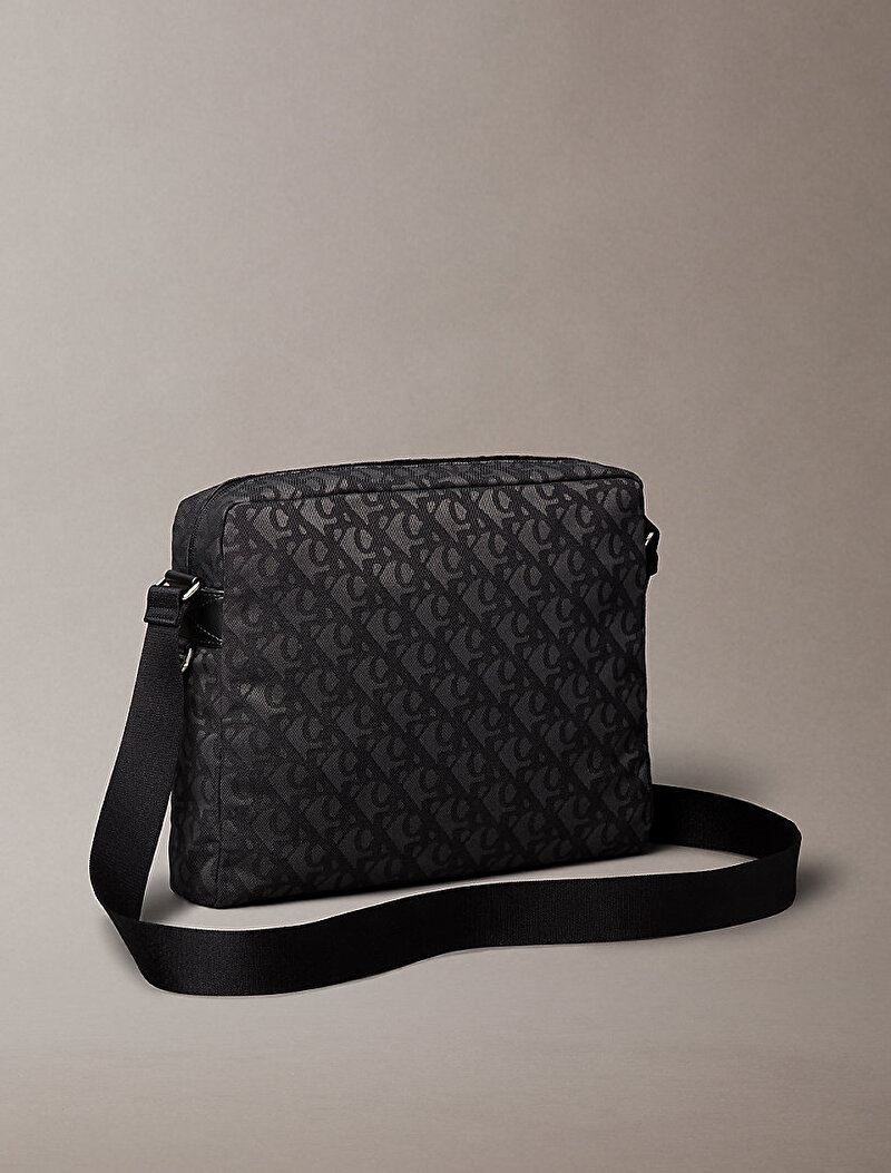 Calvin Klein Siyah Renkli Erkek Unstructured Monogram Çapraz Çanta