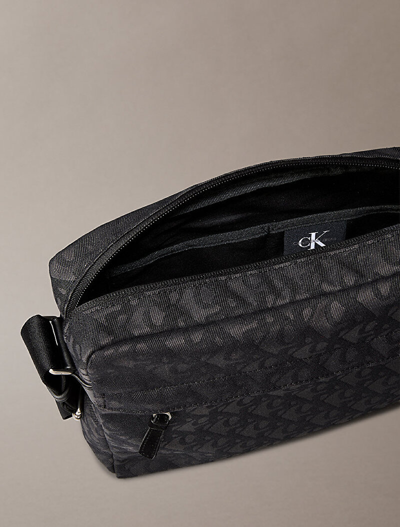 Calvin Klein Siyah Renkli Erkek Unstructured Monogram Çapraz Çanta