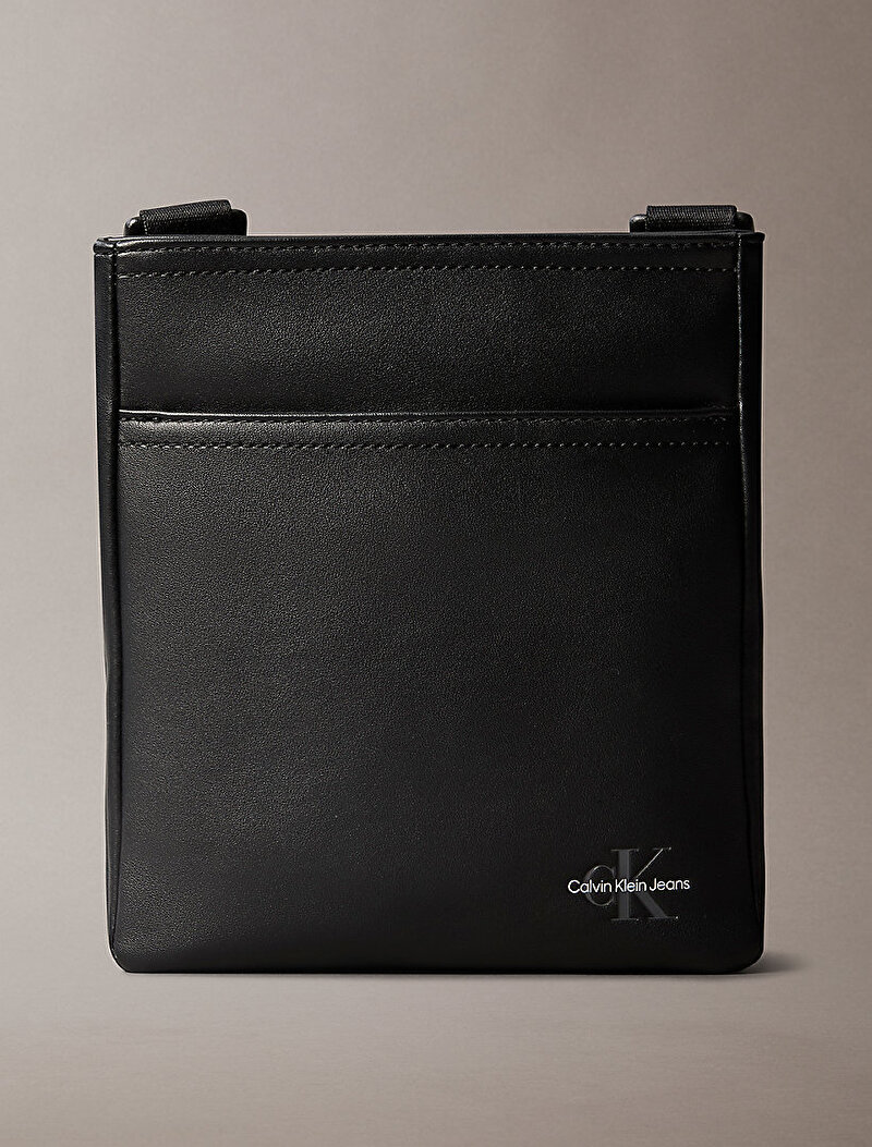 Calvin Klein Siyah Renkli Erkek Monologo Flatpack Çapraz Çanta