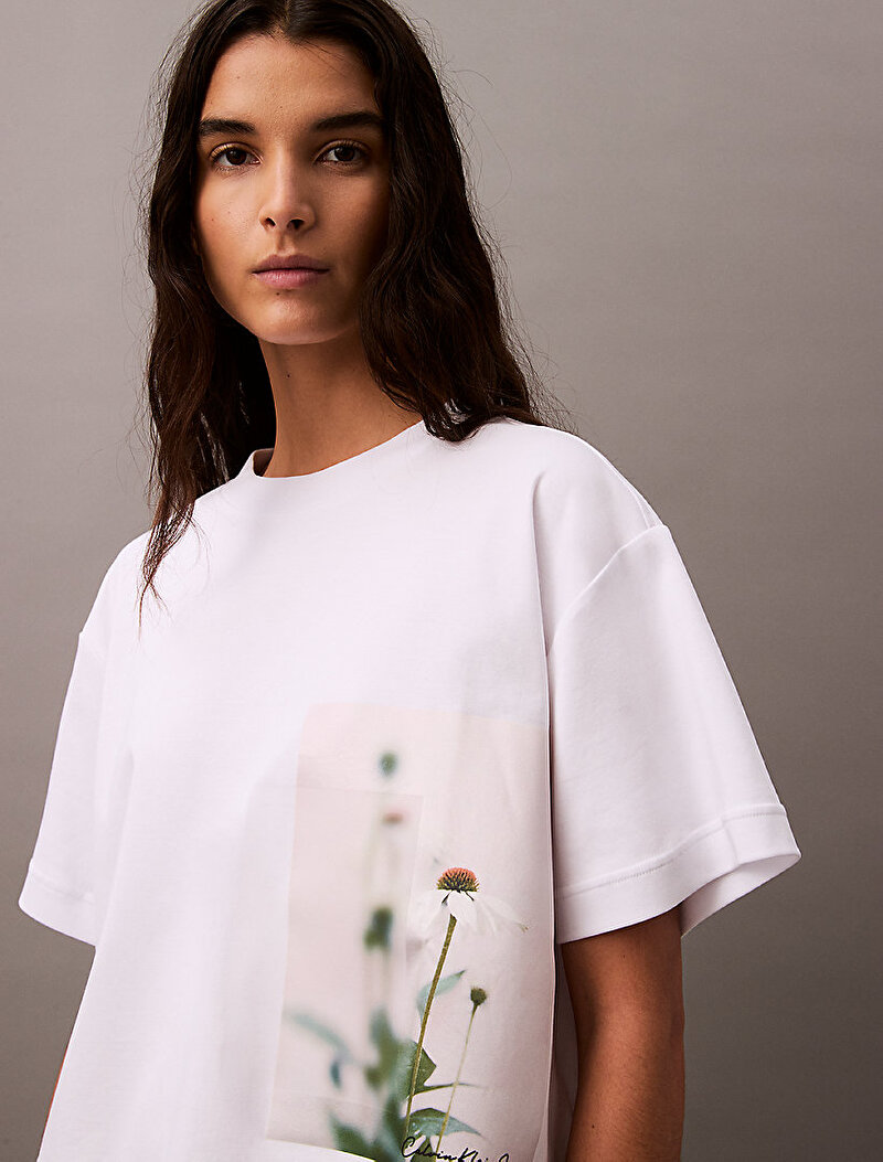 Calvin Klein Beyaz Renkli Kadın Fashion Fit Flora T-shirt