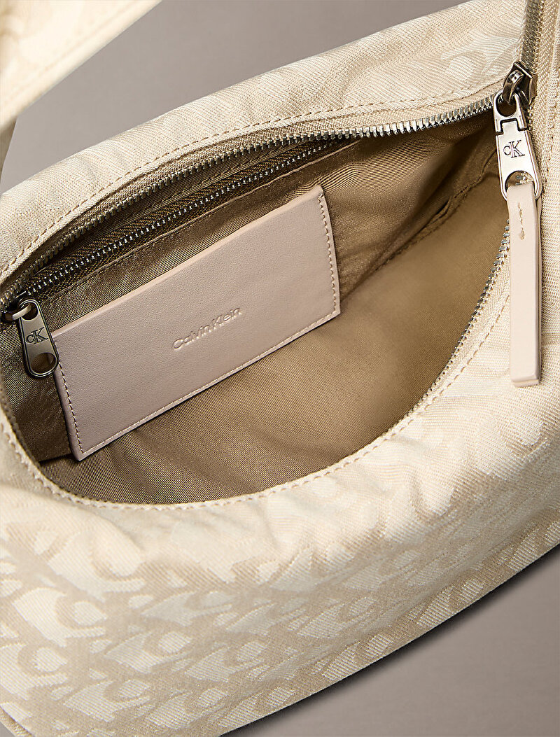 Calvin Klein Bej Renkli Kadın CKJ Monogram Pinched Çapraz Çanta