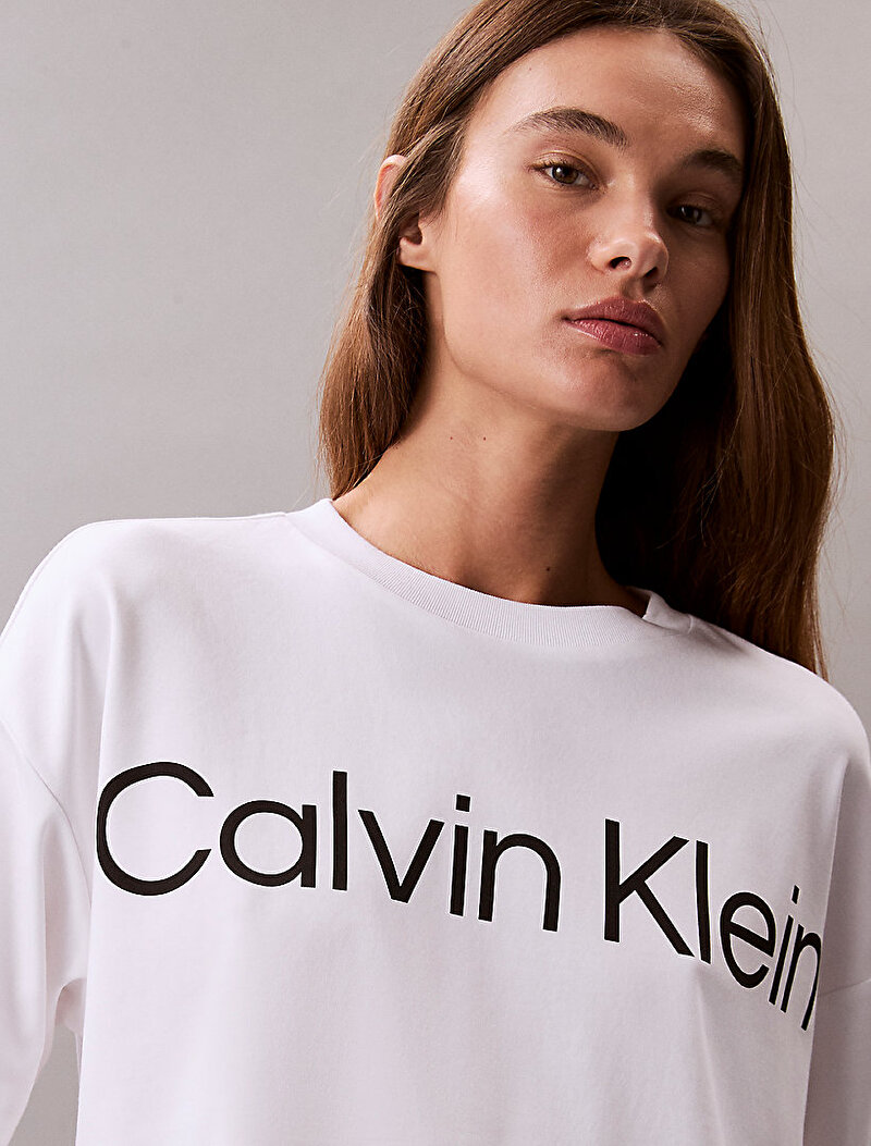 Calvin Klein Beyaz Renkli Kadın Boxy Logo Graphic T-shirt