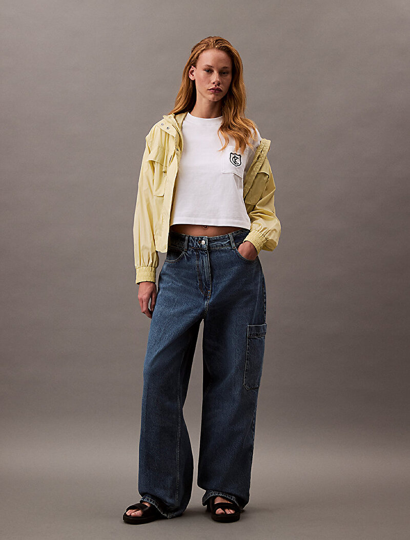 Calvin Klein Beyaz Renkli Kadın Boxy CK Crest T-shirt