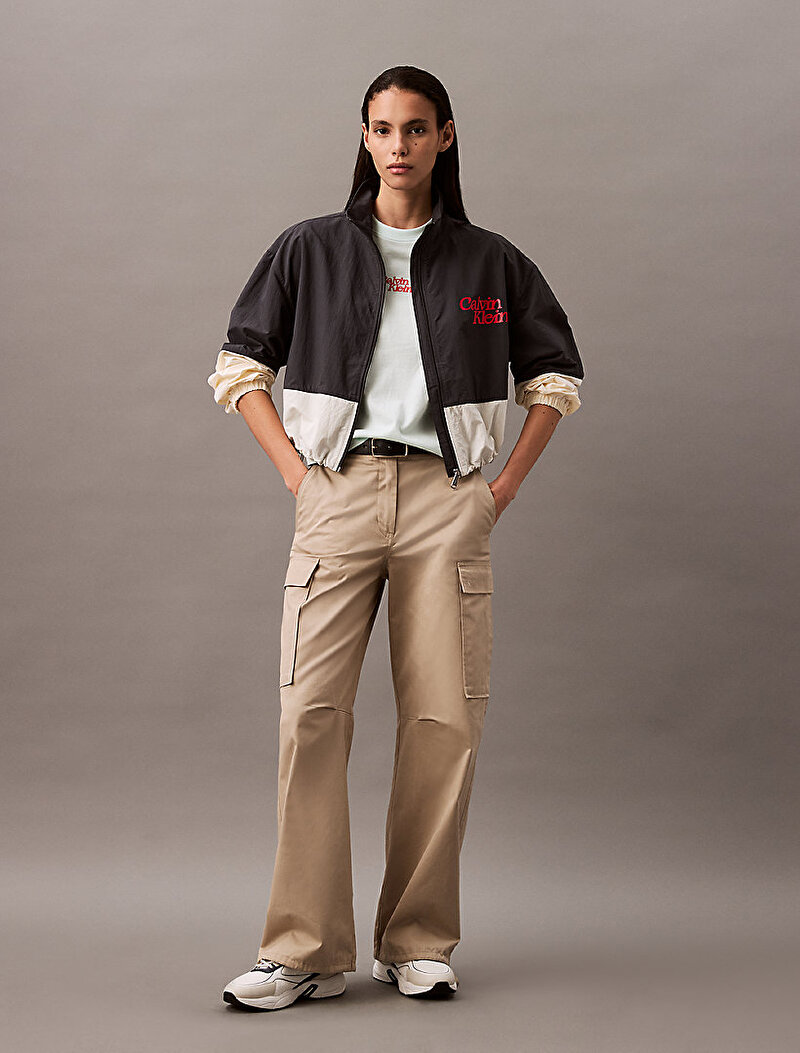 Calvin Klein Yeşil Renkli Kadın Flocked Logo T-shirt