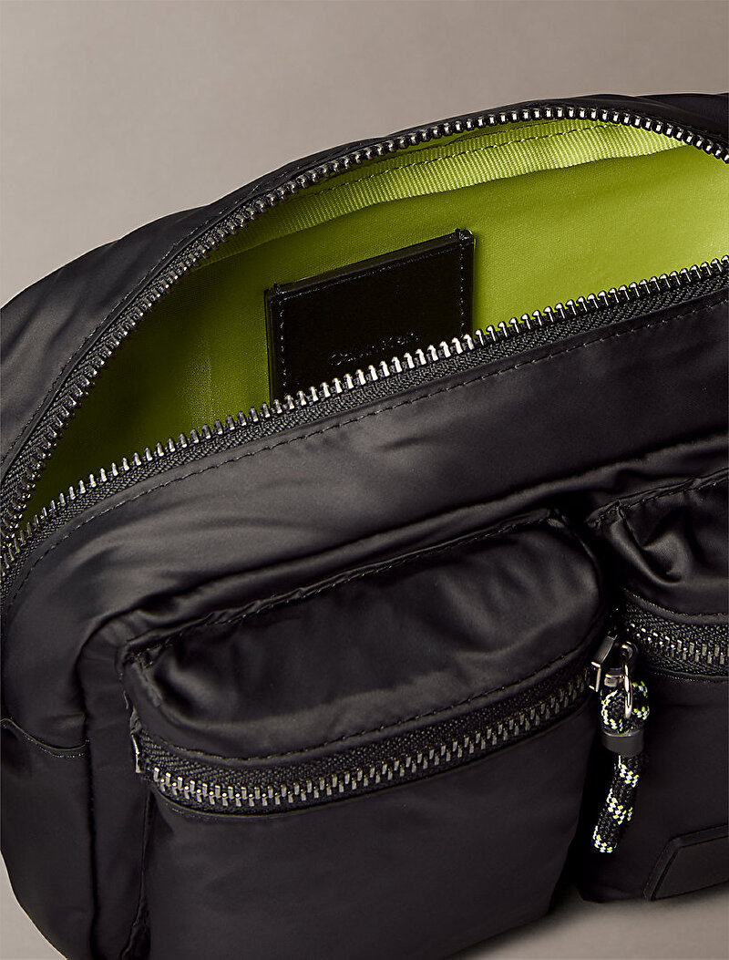 Calvin Klein Siyah Renkli Erkek Tech Utility Camera Çanta