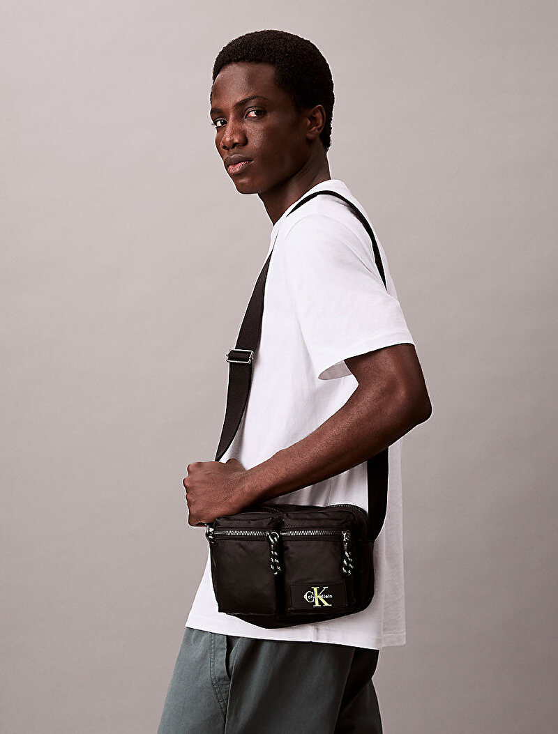 Calvin Klein Siyah Renkli Erkek Tech Utility Camera Çanta