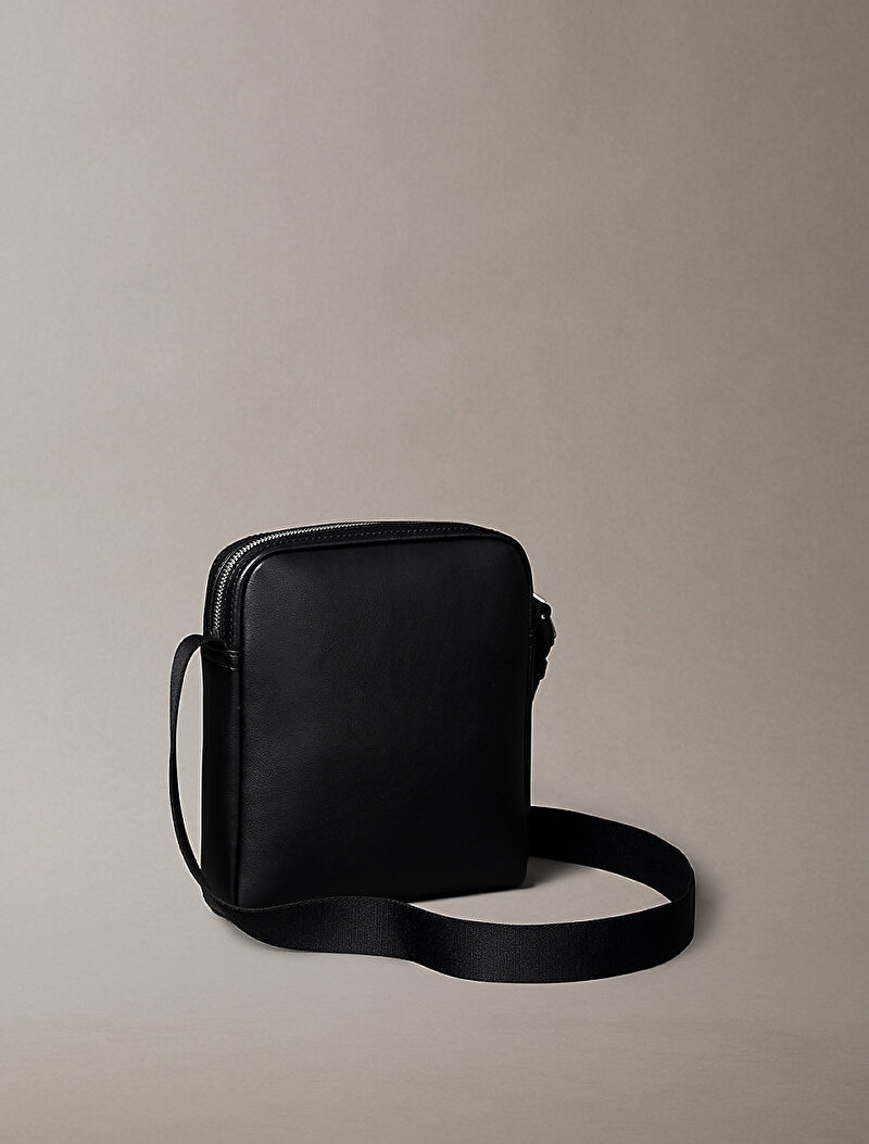 Calvin Klein Siyah Renkli Erkek Mono Logo Reporter Çapraz Çanta