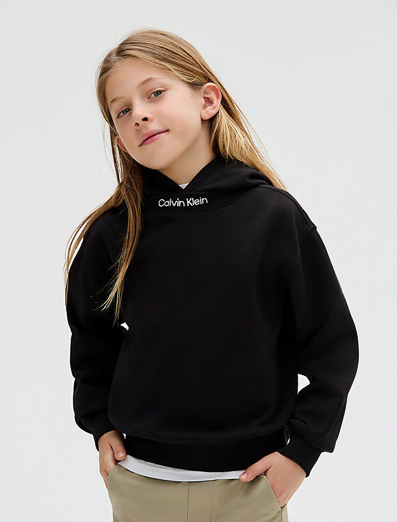 Calvin Klein Siyah Renkli Erkek Çocuk Neck Embro Logo Sweatshirt