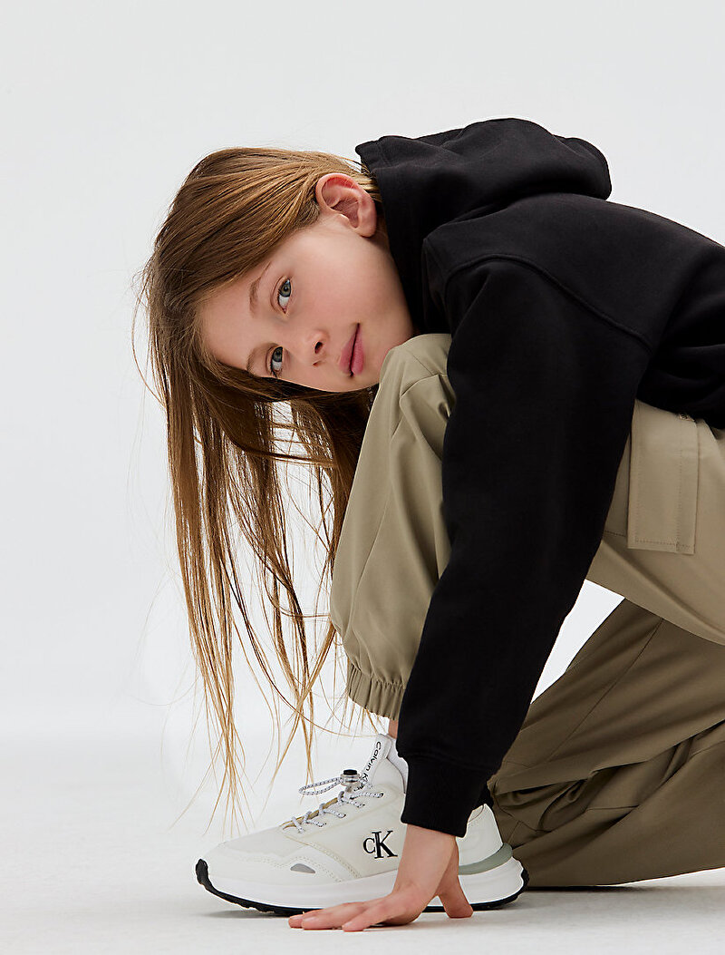 Calvin Klein Siyah Renkli Erkek Çocuk Neck Embro Logo Sweatshirt